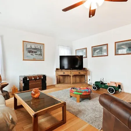 Bo360 Multi-Family Group Sanctuary With Hot Tub Villa
